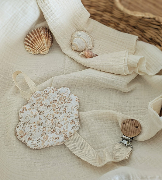Attache tétine coquillage