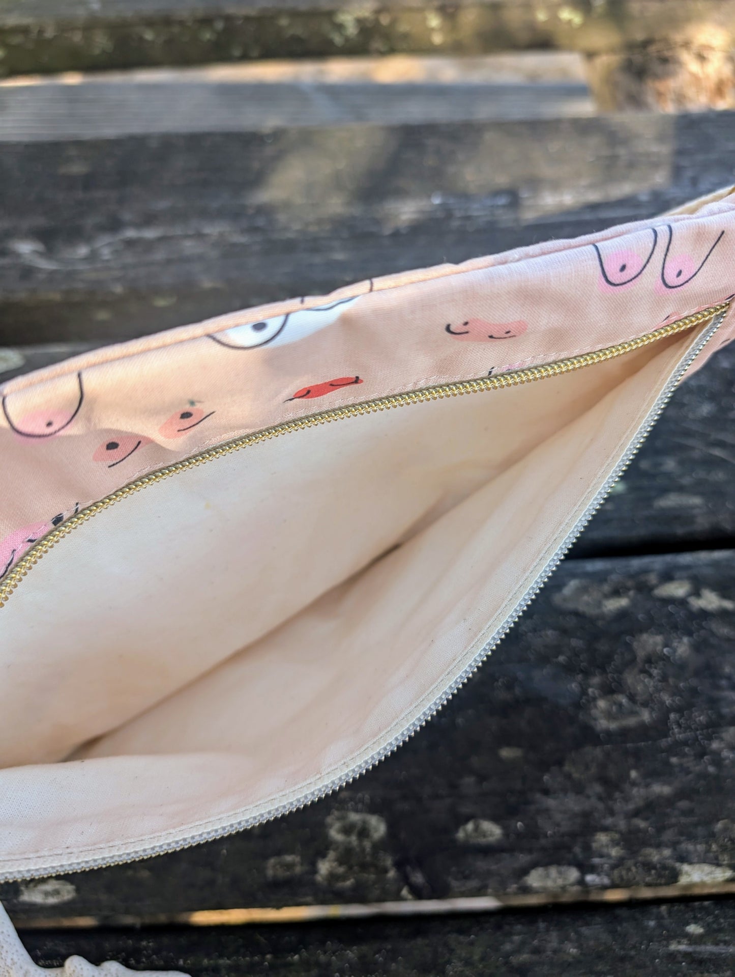 Le sac banane Seins