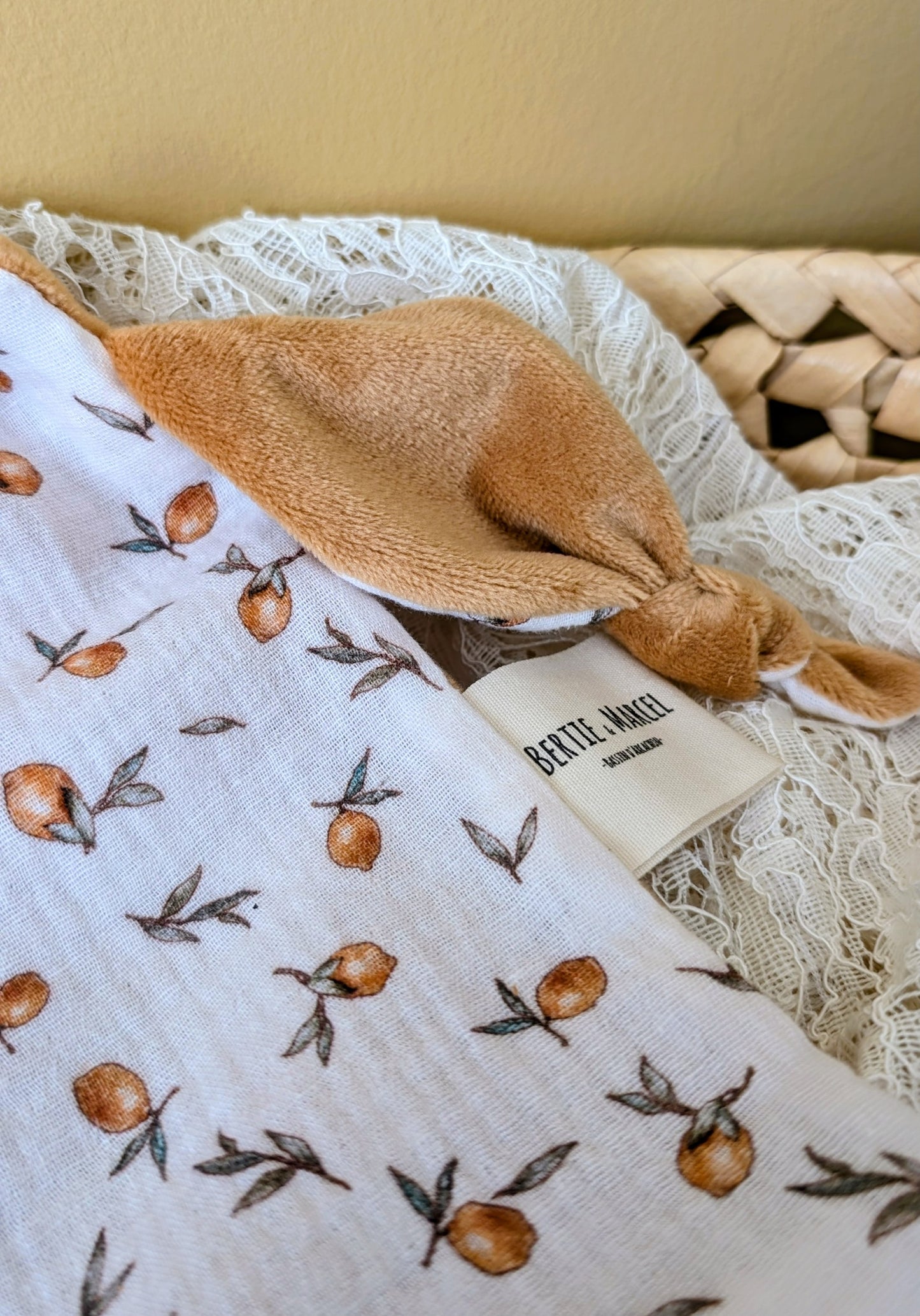Doudou sensoriel citron vintage