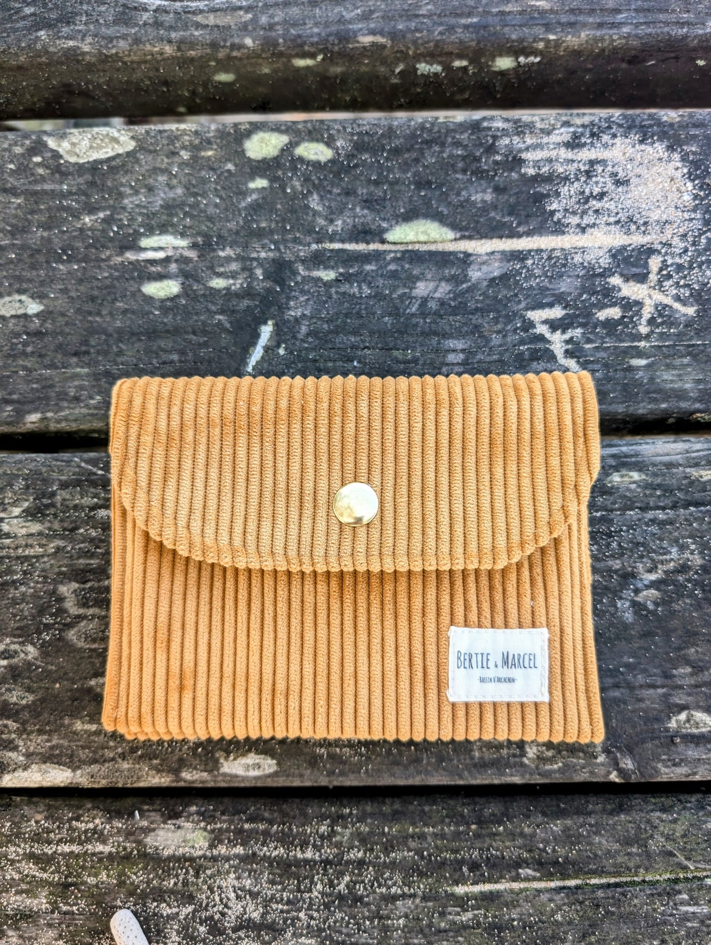 La mini pochette velours Moutarde